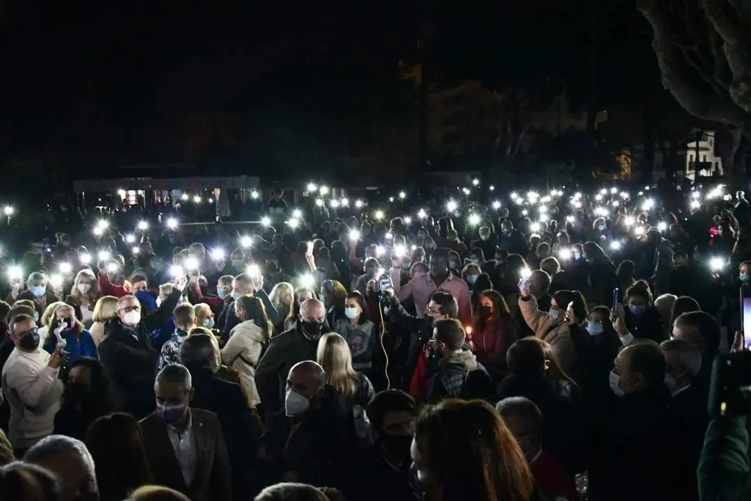 Concentraci&oacute;n en San Roque en repulsa por el crimen. - A. I.