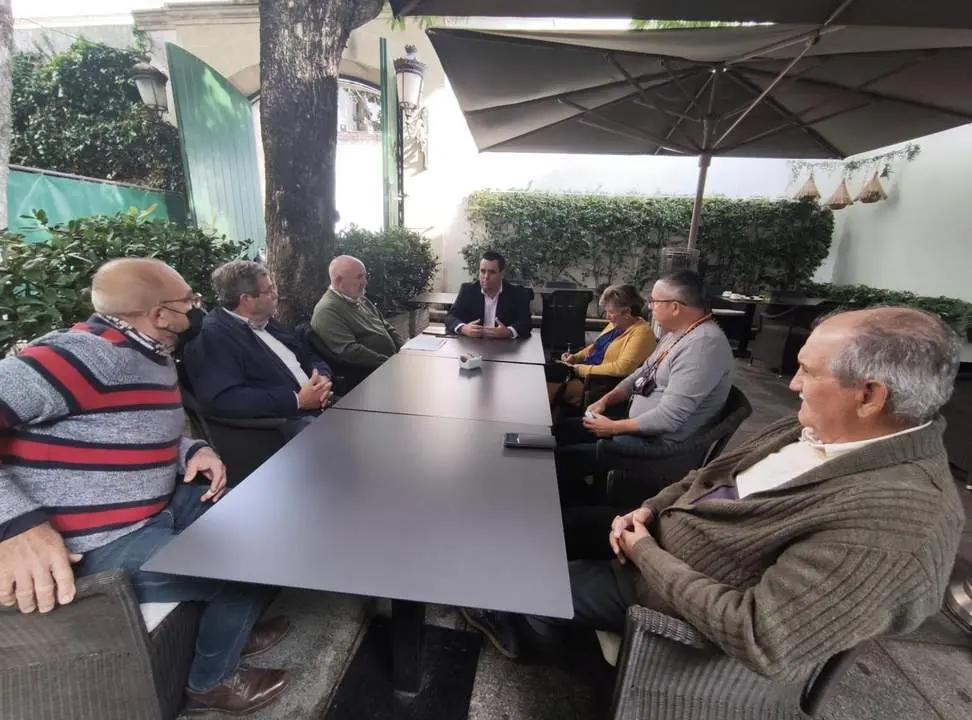 ALUMBRADO REUNI&Oacute;N VECINOS Y EMPRESARIOS. - viva
