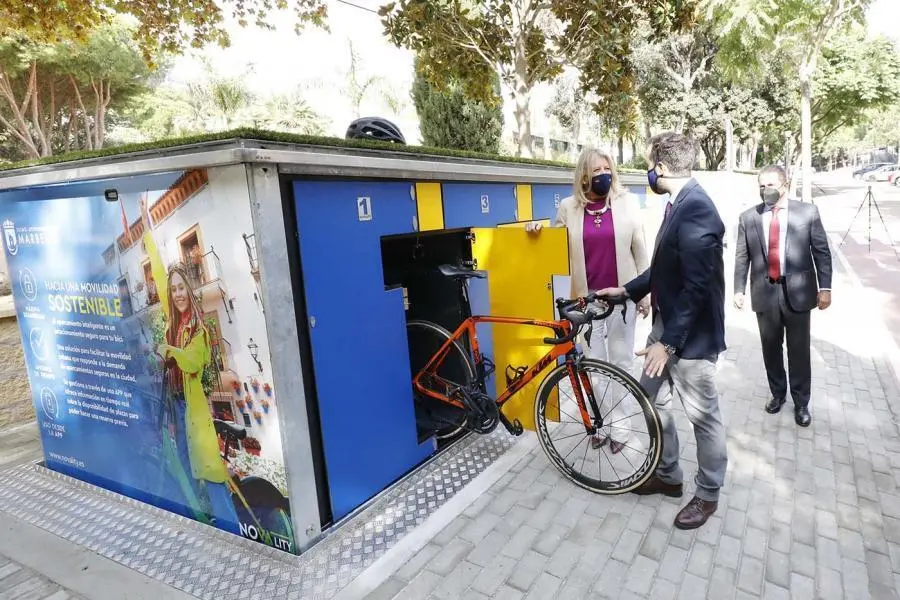 Marbella, primera ciudad del mundo en tener aparcamientos inteligentes para bicicletas. - Ayto. Marbella