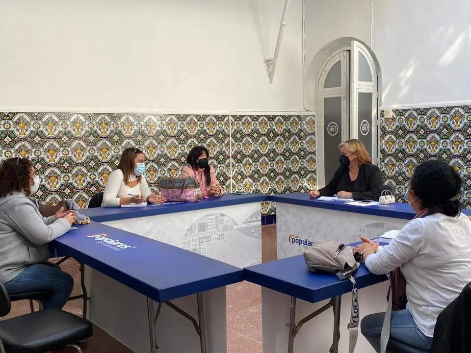 Reuni&oacute;n en la sede del PP. - 