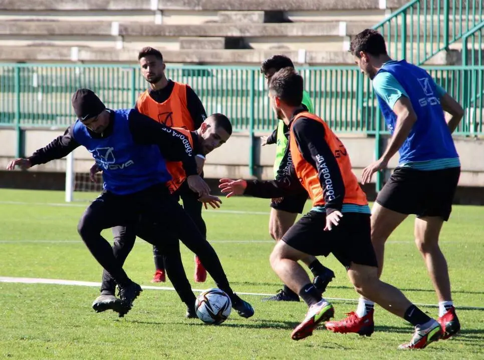 Imagen del entrenamiento de esta ma&ntilde;ana - | C&oacute;rdoba CF