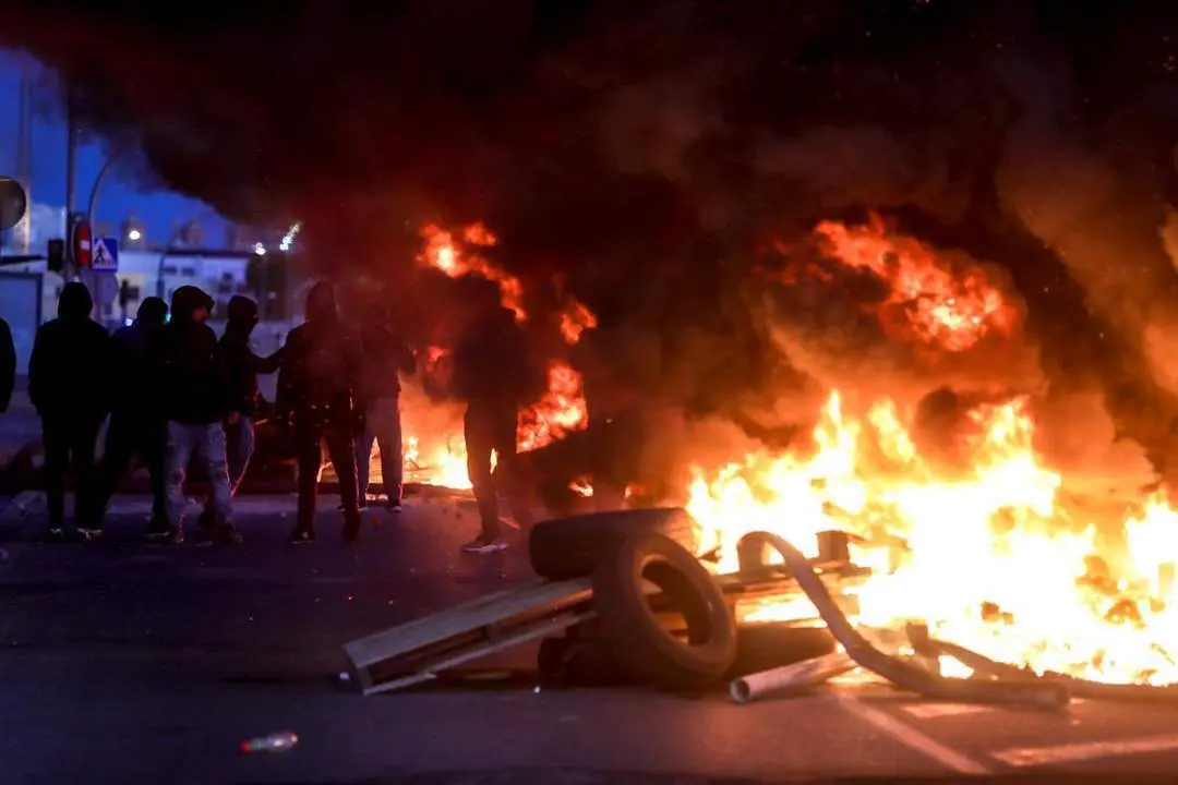 Barricada en la huelga del metal en C&aacute;diz. - E. P.