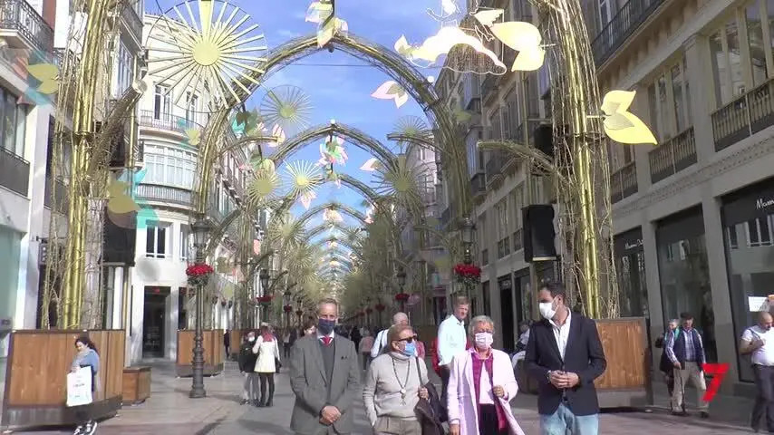 Nuevas decoraciones y m&aacute;s m&uacute;sica en las luces de M&aacute;laga capital