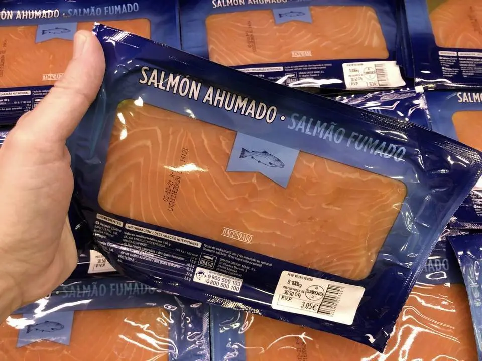 Salm&oacute;n ahumado. - M.D.