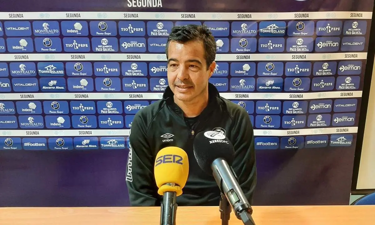 Jos&eacute; P&eacute;rez Herrera, este viernes en la sala de prensa de Chap&iacute;n. - Viva Jerez
