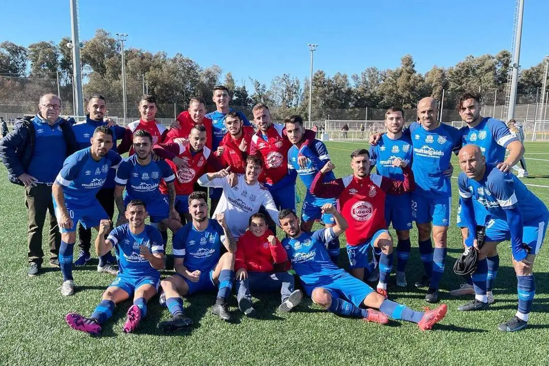 La UD Algaida celebra el triunfo obtenido en Algeciras - UDA