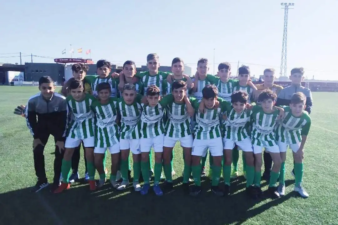 Los jugadores del equipo infantil A del Atl&eacute;tico Sanluque&ntilde;o que afrontaron el encuentro ante el Don Bosco de C&oacute;rdoba - ASCF
