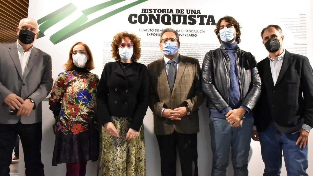 CCOO inaugura 'Historia de una conquista', una exposici&oacute;n que recorre los 40 a&ntilde;os de la autonom&iacute;a. - CCOO