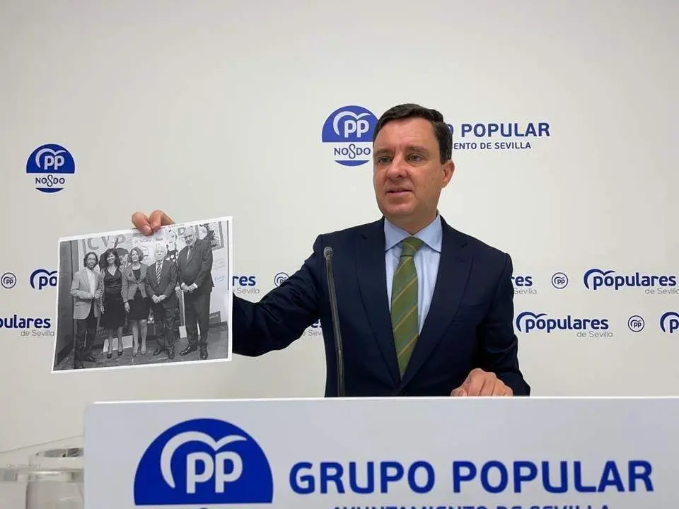 Juan de la Rosa en su rueda de prensa. - PP