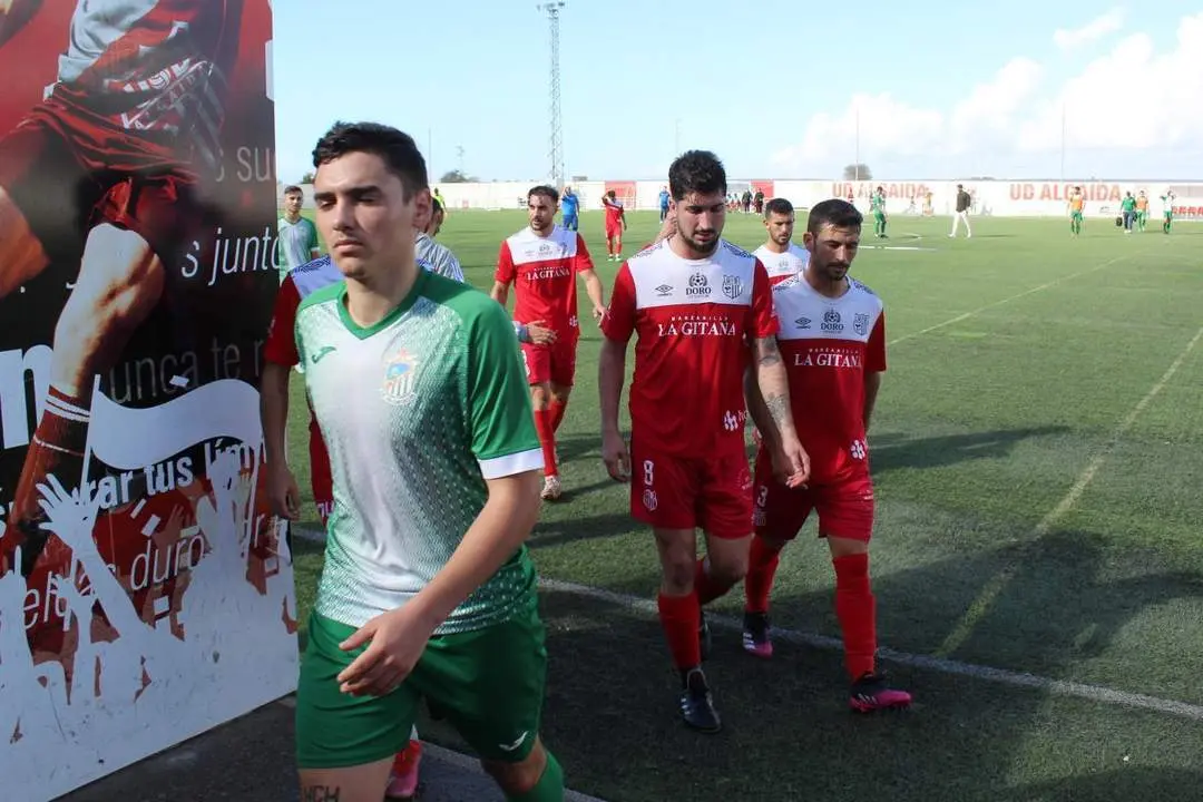 Los jugadores rojillos pendientes del futuro del club rojillo - Ra&uacute;l J. Bustillos