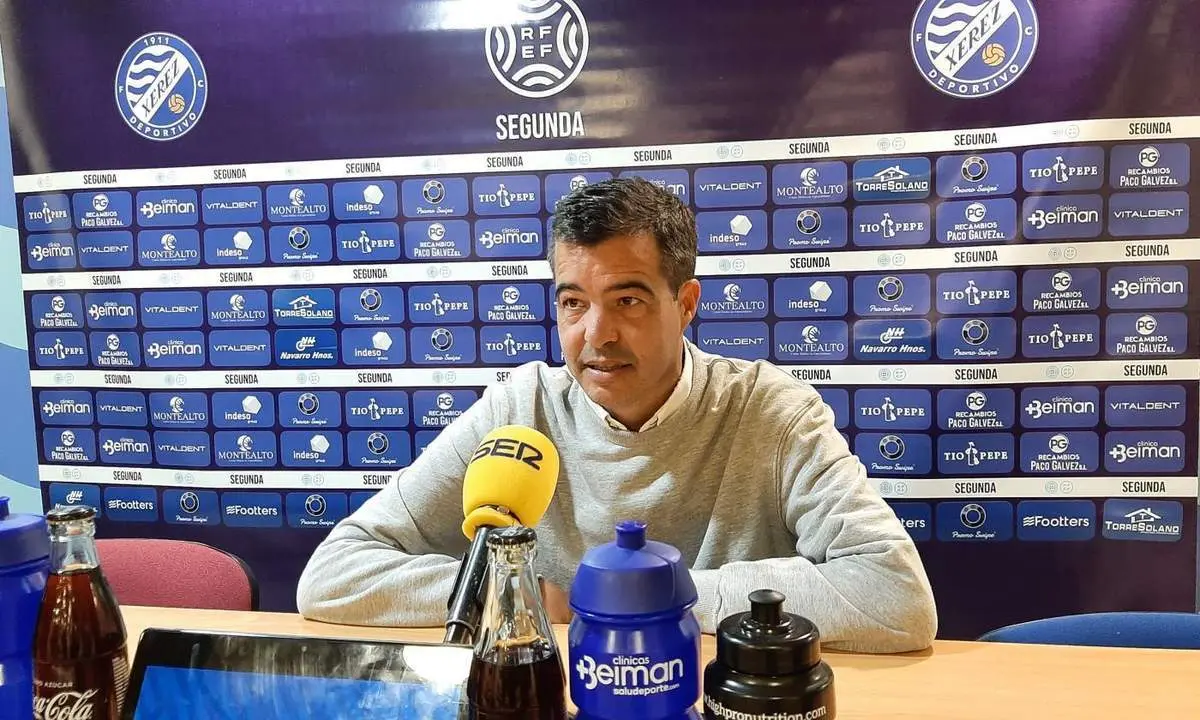 Jos&eacute; P&eacute;rez Herrera, este viernes en la sala de prensa de Chap&iacute;n. - Viva Jerez