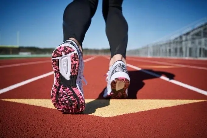 Imagen de archivo de una atletista.  - ASICS