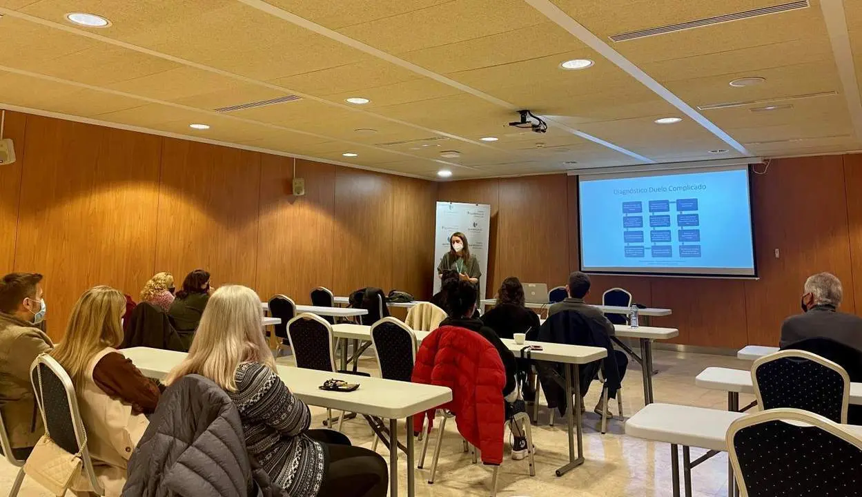 Celebraci&oacute;n del taller &lsquo;Es Navidad y en casa hay una silla vac&iacute;a. La experiencia del duelo en Navidad&rsquo; - Quir&oacute;nSalud