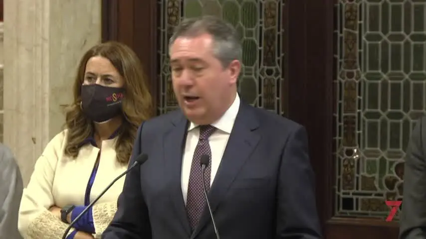 Espadas se despide como alcalde de Sevilla reivindicando las &ldquo;se&ntilde;ales&rdquo; de la recuperaci&oacute;n