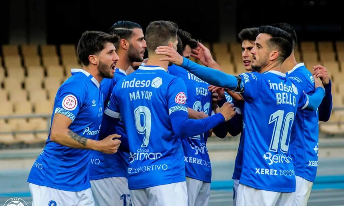 Pi&ntilde;a del Xerez DFC tras el gol del pasado domingo frente al Antequera. - xerezdfc.com