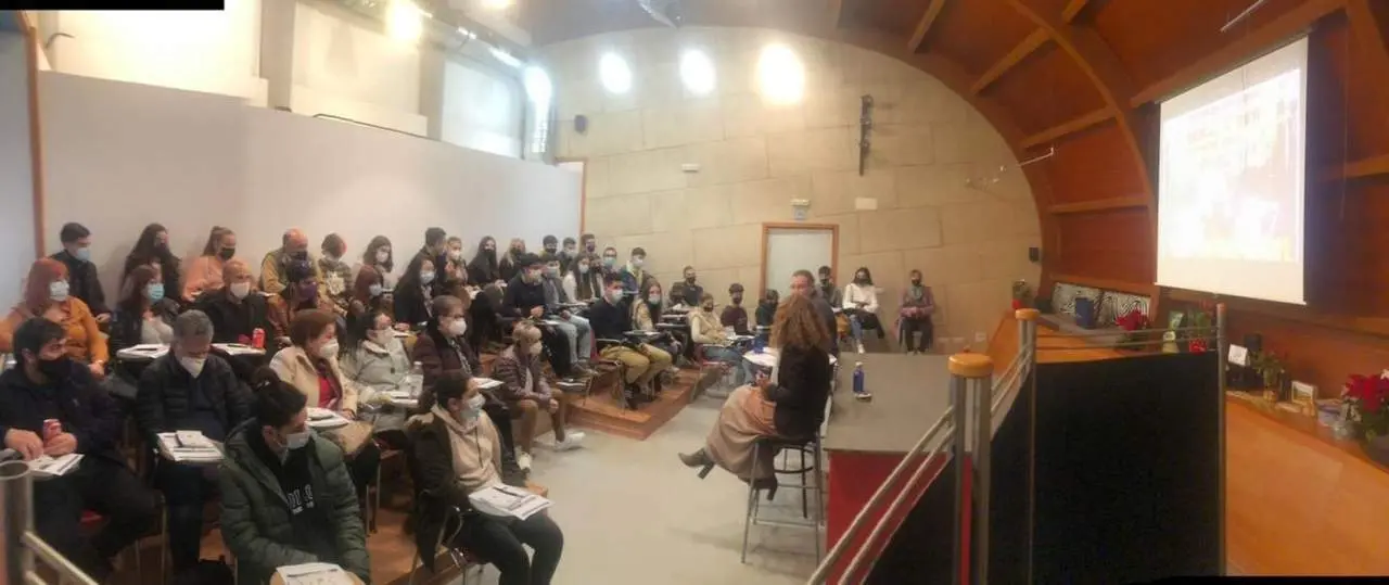 El encuentro ha permitido a la Delegaci&oacute;n de Juventud del Ayuntamiento de Alcal&aacute; de Guada&iacute;ra conocer las propuestas e ideas de los j&oacute;venes. - AYUNTAMIENTO DE ALCAL&Aacute; DE GUADA&Iacute;RA