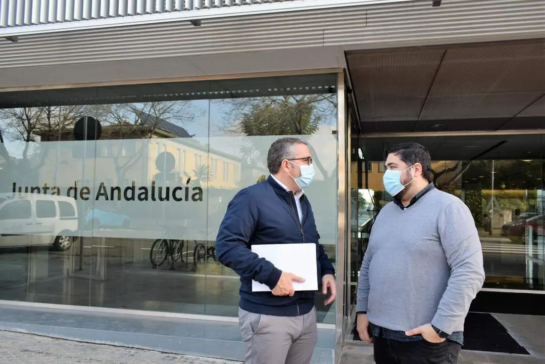 El alcalde de Los Palacios en una visita al dispositivo. - LOS PALACIOS