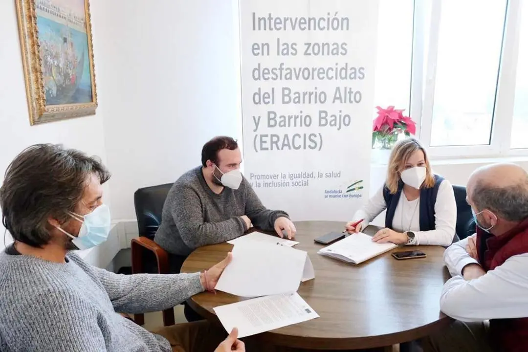 La delegada de Servicios Sociales, Roc&iacute;o Sumariva, mantuvo una reuni&oacute;n con representantes de Afanas y de la Fundaci&oacute;n Marcelino Champagnat - A. I.