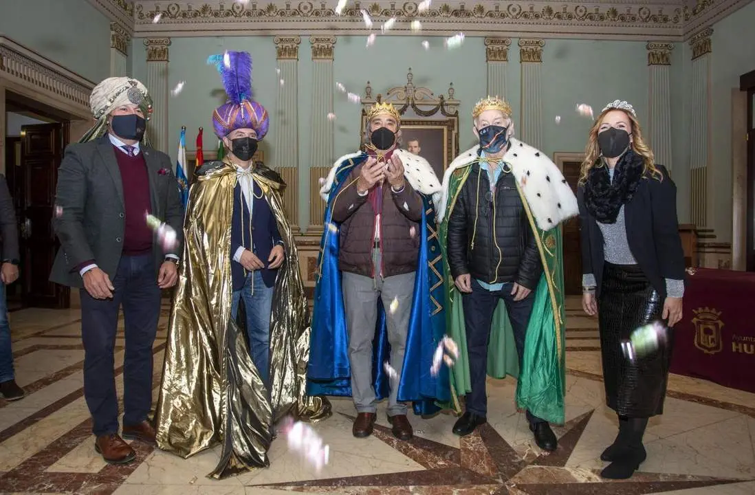 Coronaci&oacute;n de los Reyes Magos. - VH