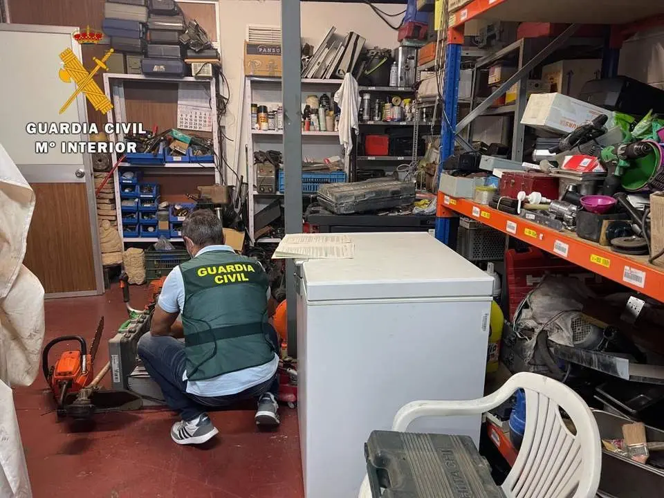 Herramientas y efectos recuperados de los robos. - Guardia Civil