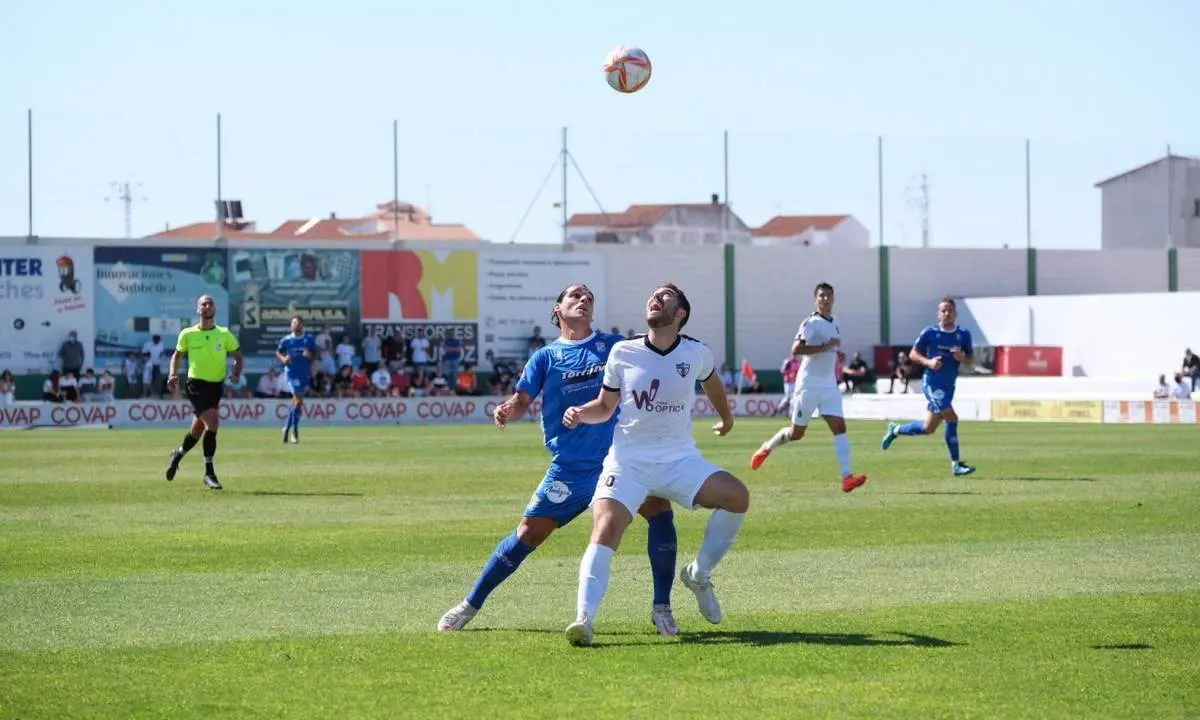 Imagen del partido contra el Pozoblanco de la primera vuelta. - Cristo Garc&iacute;a
