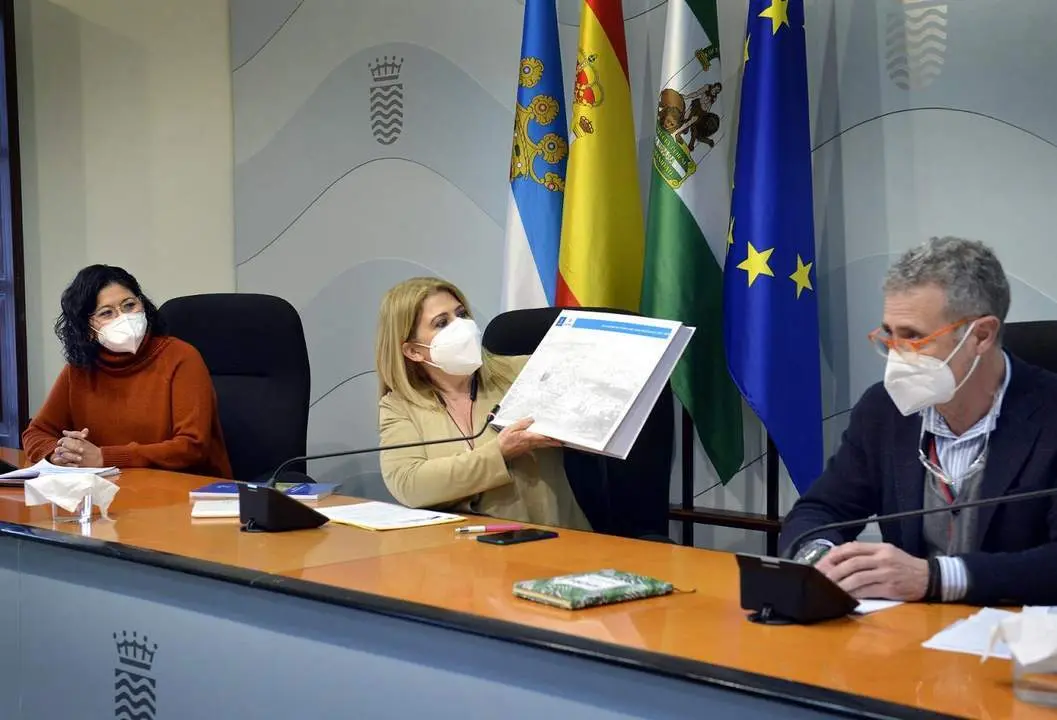 Mamen S&aacute;nchez, junto a Ana H&eacute;rica Ramos.  - Andaluc&iacute;a Informaci&oacute;n