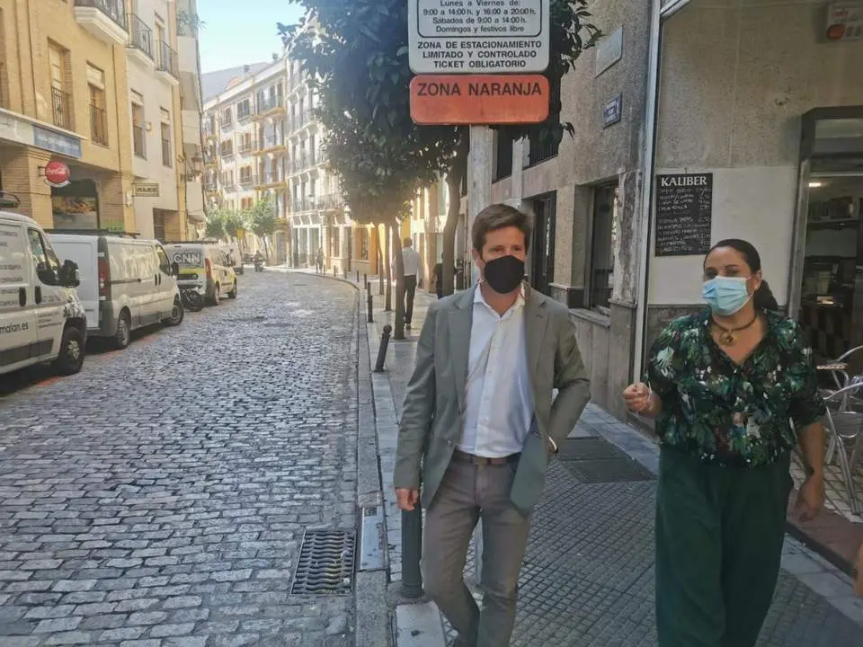Los ediles de Cs en la calle Palos. - VH