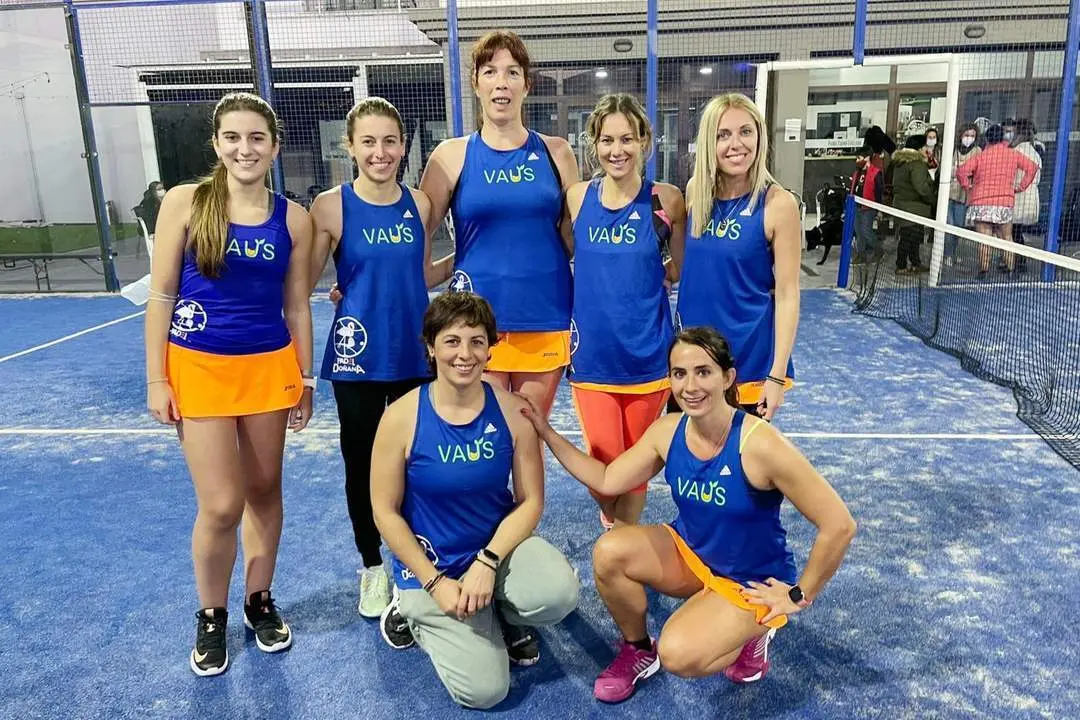 El equipo femenino de padel Vaus - CPMM