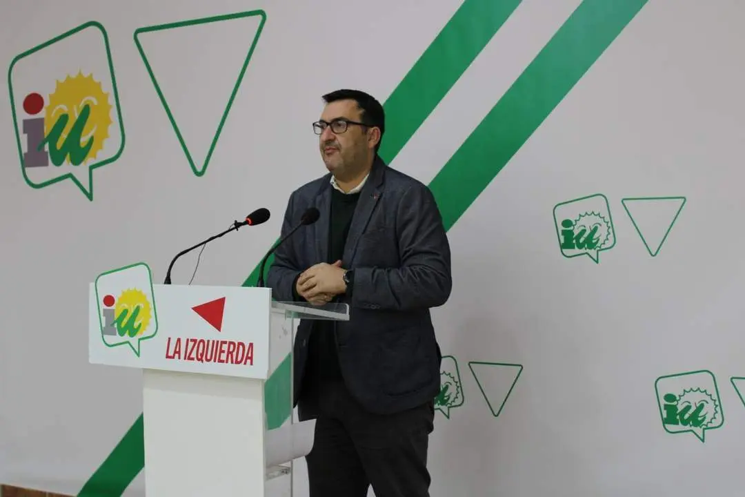 Guzm&aacute;n Ahumada en rueda de Prensa. - UP