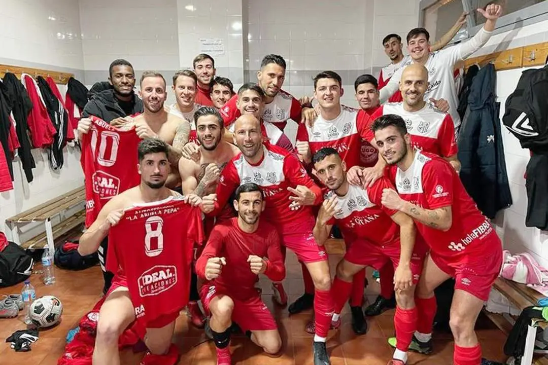 La UD Algaida celebra el triunfo obtenido en San Fernando - Ra&uacute;l J. Bustillos