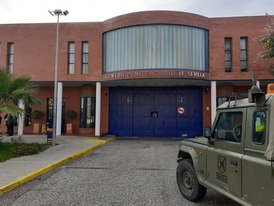 Fachada de la c&aacute;rcel Sevilla I. - EJ&Eacute;RCITO DE TIERRA