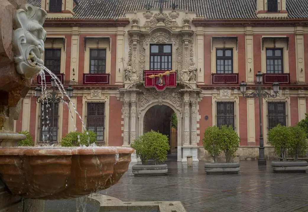 El Palacio Arzobispal en Plaza Virgen de los Reyes. - MAR&Iacute;A JOS&Eacute; L&Oacute;PEZ / EUROPA PRESS