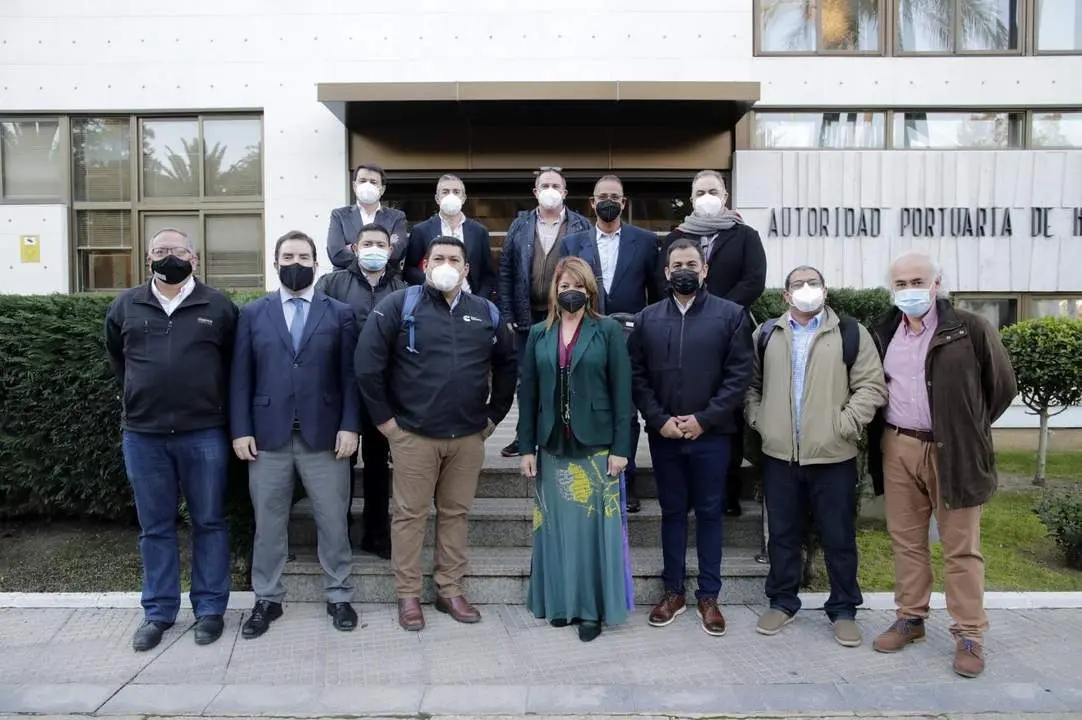 Visita de la delegaci&oacute;n de t&eacute;cnicos de Puerto Corinto de la Rep&uacute;blica de Nicaragua al Puerto de Huelva. - VH