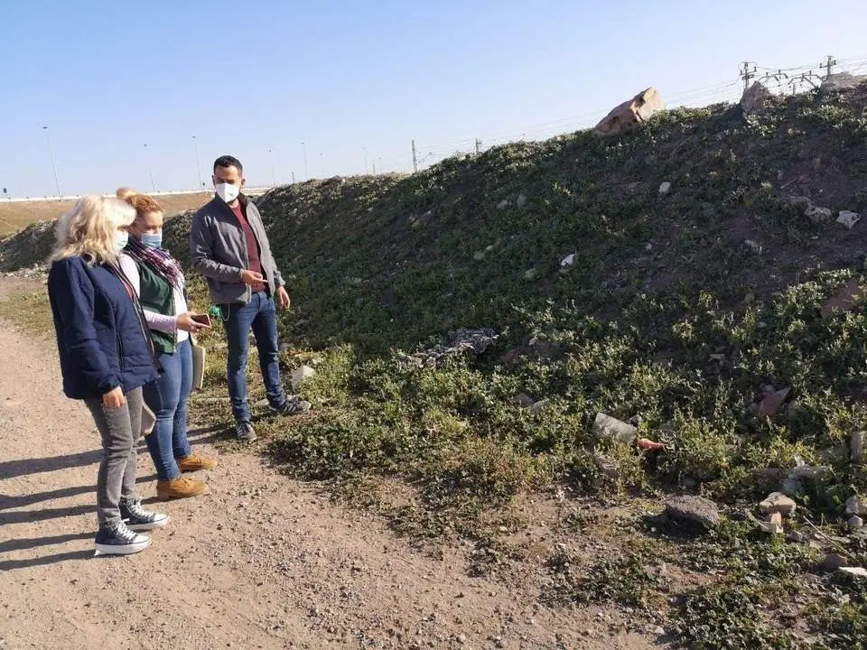 Daniel Gonz&aacute;lez Rojas, en los accesos al parque Guada&iacute;ra.  - IU PODEMOS