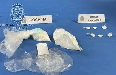 Imagen de archivo de dosis de coca&iacute;na intervenidas por la Polic&iacute;a Nacional. - POLIC&Iacute;A NACIONAL
