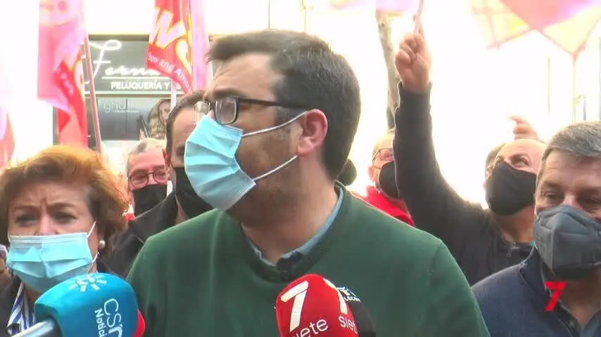 A debate en el Parlamento andaluz un plan de choque para abrir el Tivoli