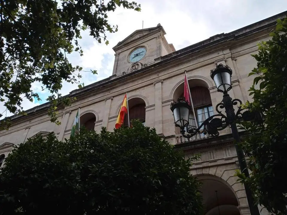 Fachada del Ayuntamiento de Sevilla. - AYTO