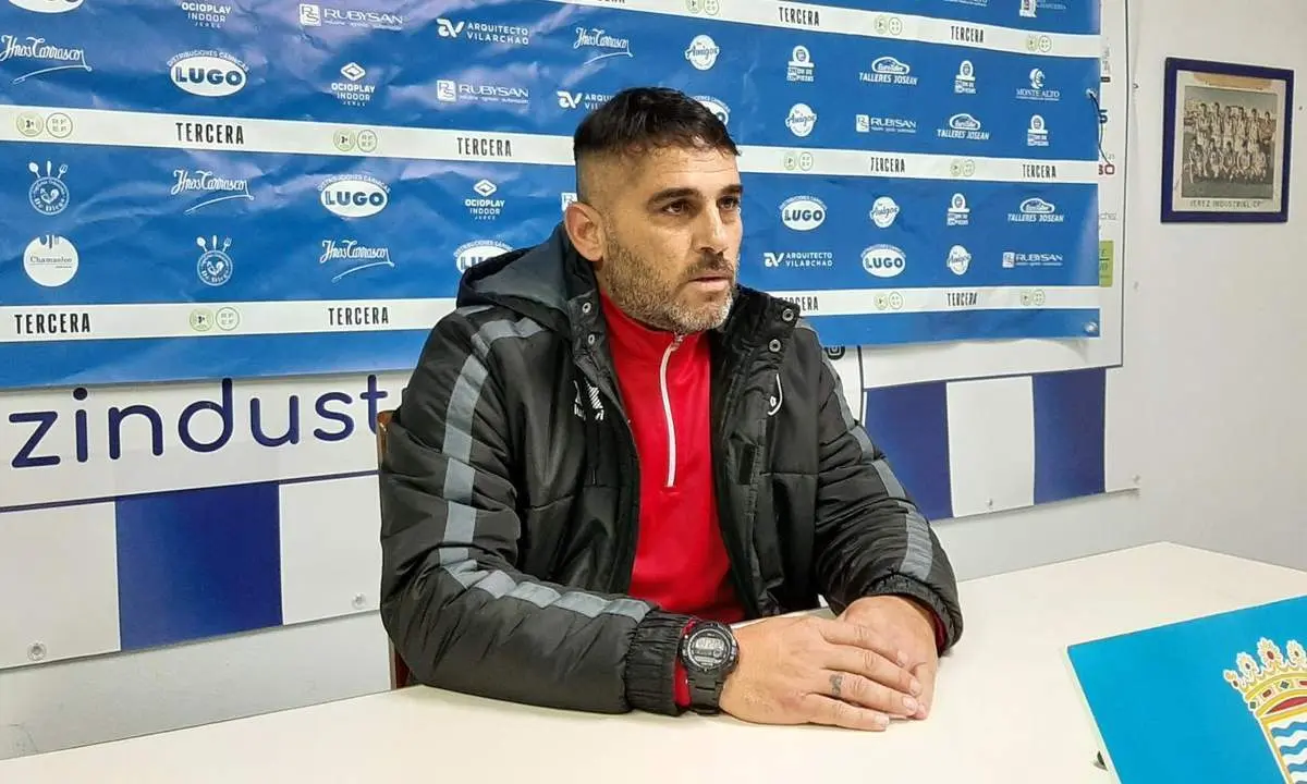 Emilio Fajardo, este domingo en la sala de prensa del Pedro S. Garrido. - Viva Jerez