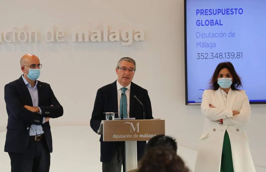 En el centro, Francisco Salado. - Europa press