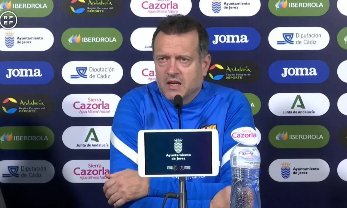 Jes&uacute;s Velasco, entrenador del Bar&ccedil;a, en la previa de la semifinal de la Supercopa frente a Inter Movistar. - RFEF