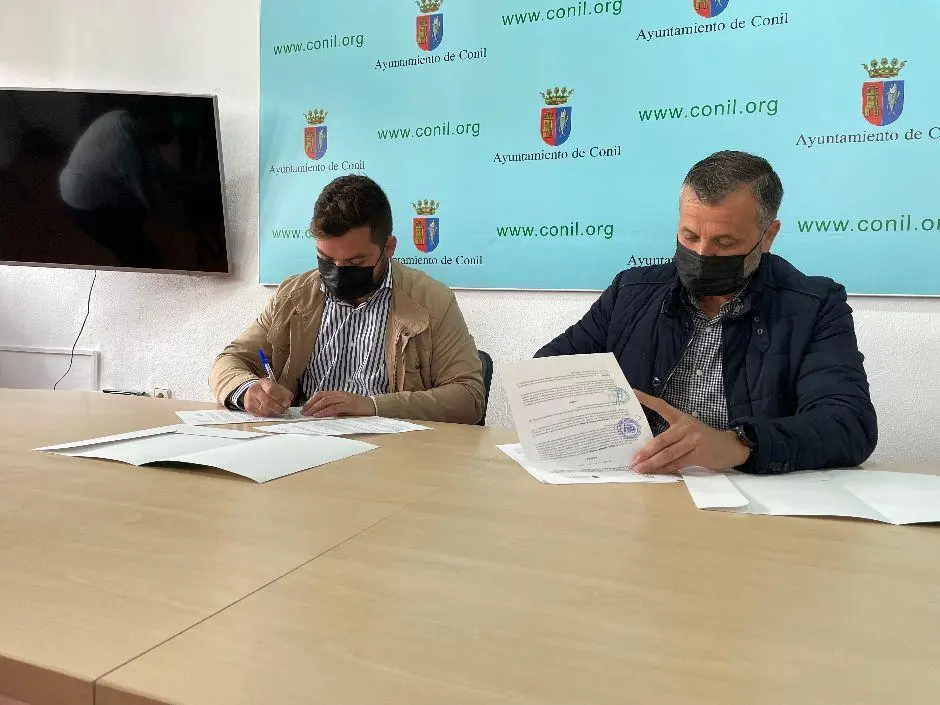 Firma del convenio. - A.I.