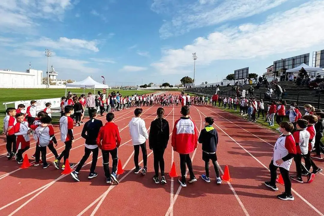 Pista de atletismo en El Picacho. - CAB