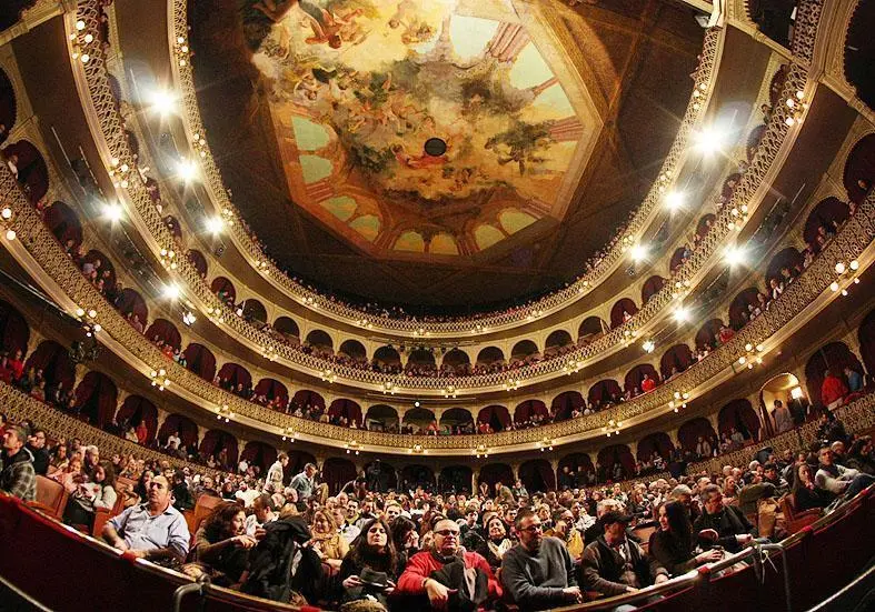 El interior del Falla. | A. Geneiro