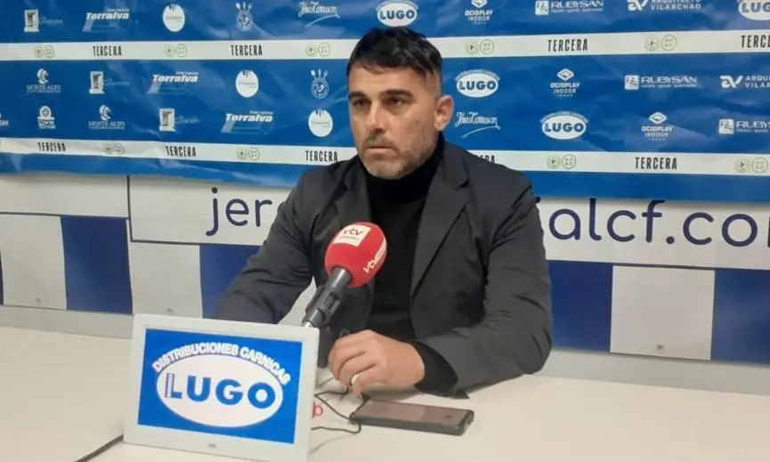 Emilio Fajardo, en la sala de prensa del Pedro S. Garrido este s&aacute;bado. - Xerez CD