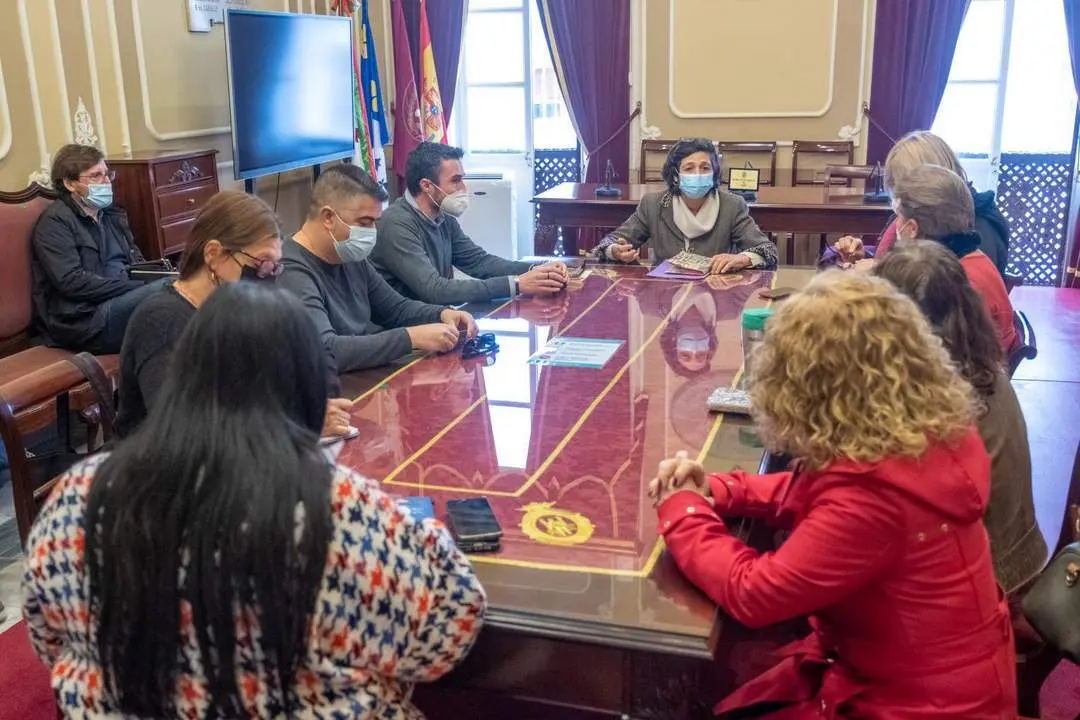 Reuni&oacute;n en el Ayuntamiento de C&aacute;diz - AI