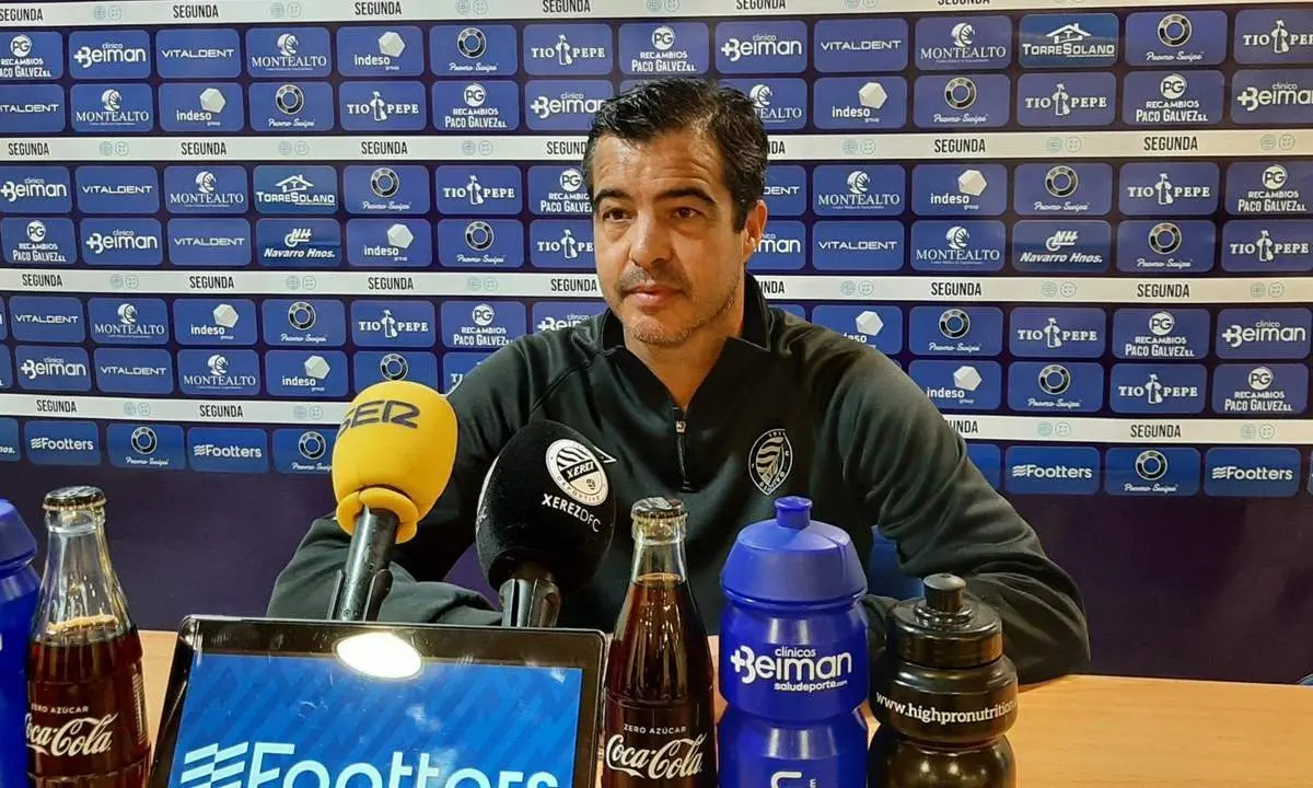 Jos&eacute; P&eacute;rez Herrera, este viernes en la sala de prensa de Chap&iacute;n. - Viva Jerez