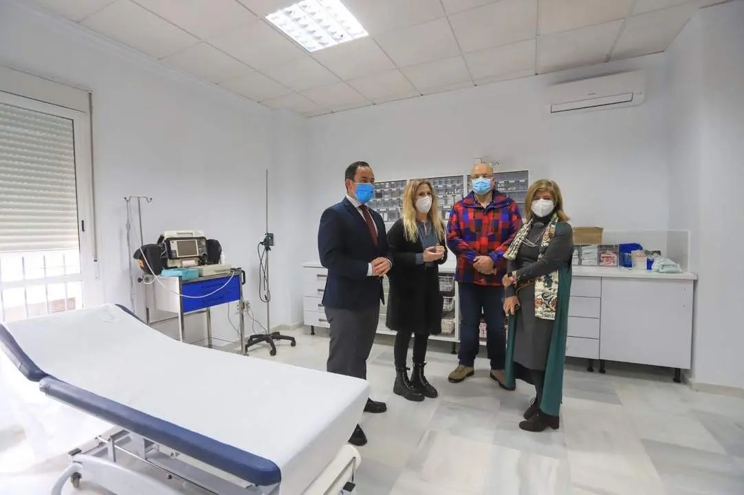 Ana Mestre visita las nuevas instalaciones ubicadas en la calle Teresa de Calcuta. - J.A.
