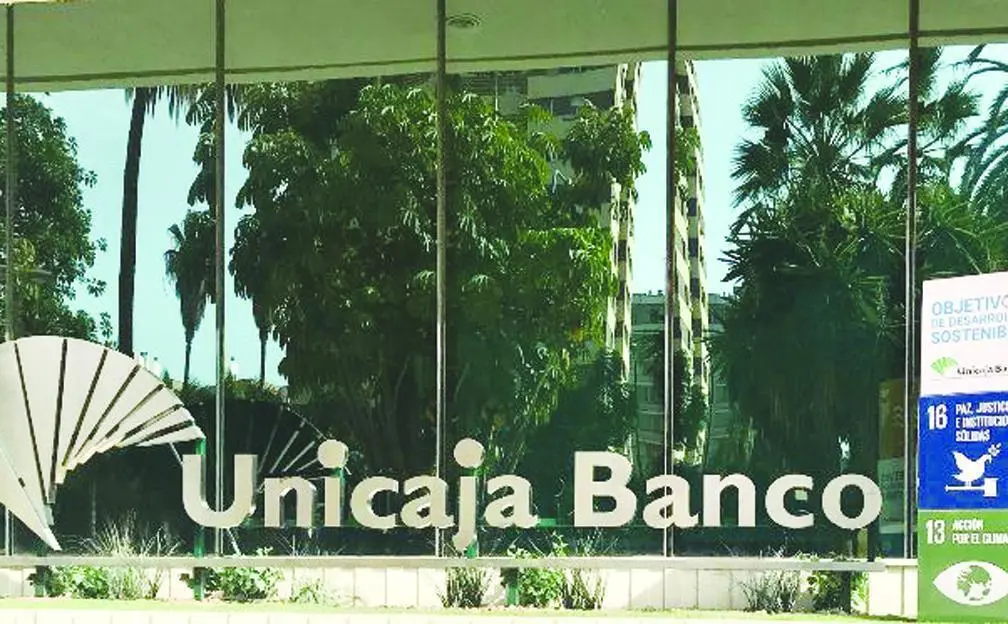 Sede central deUnicaja. - VM