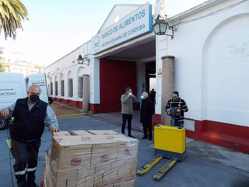 Recogida y reparto de Alimentos. - ANCO DE ALIMENTOS MEDINA AZAHARA