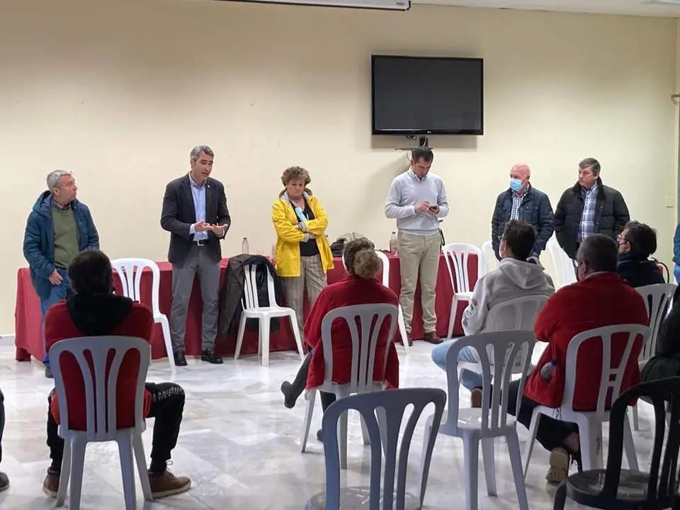 El equipo de gobierno reafirma su compromiso con los trabajadores de T&iacute;voli. - Ayto